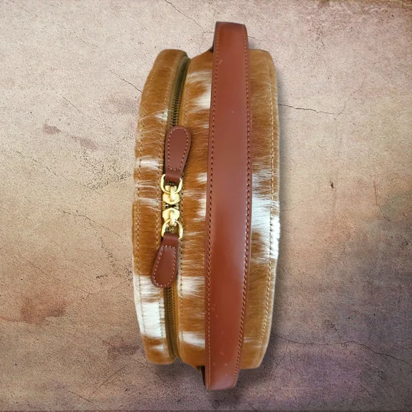 DKNY KOREA SAMPLE Brown & White Plush Hide Texture Canteen Crossbody One Off Bag - Picture 15 of 17